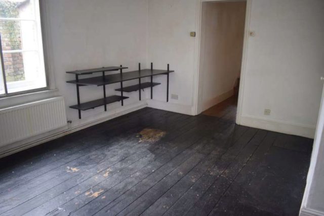  Image of 1 bedroom Ground Flat for sale in Montagu Road Datchet Slough SL3 at Datchet  Datchet, SL3 9DT